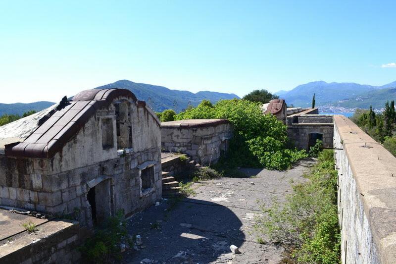 Glamping Peninsula Lustica Rose Tivat Exterior photo