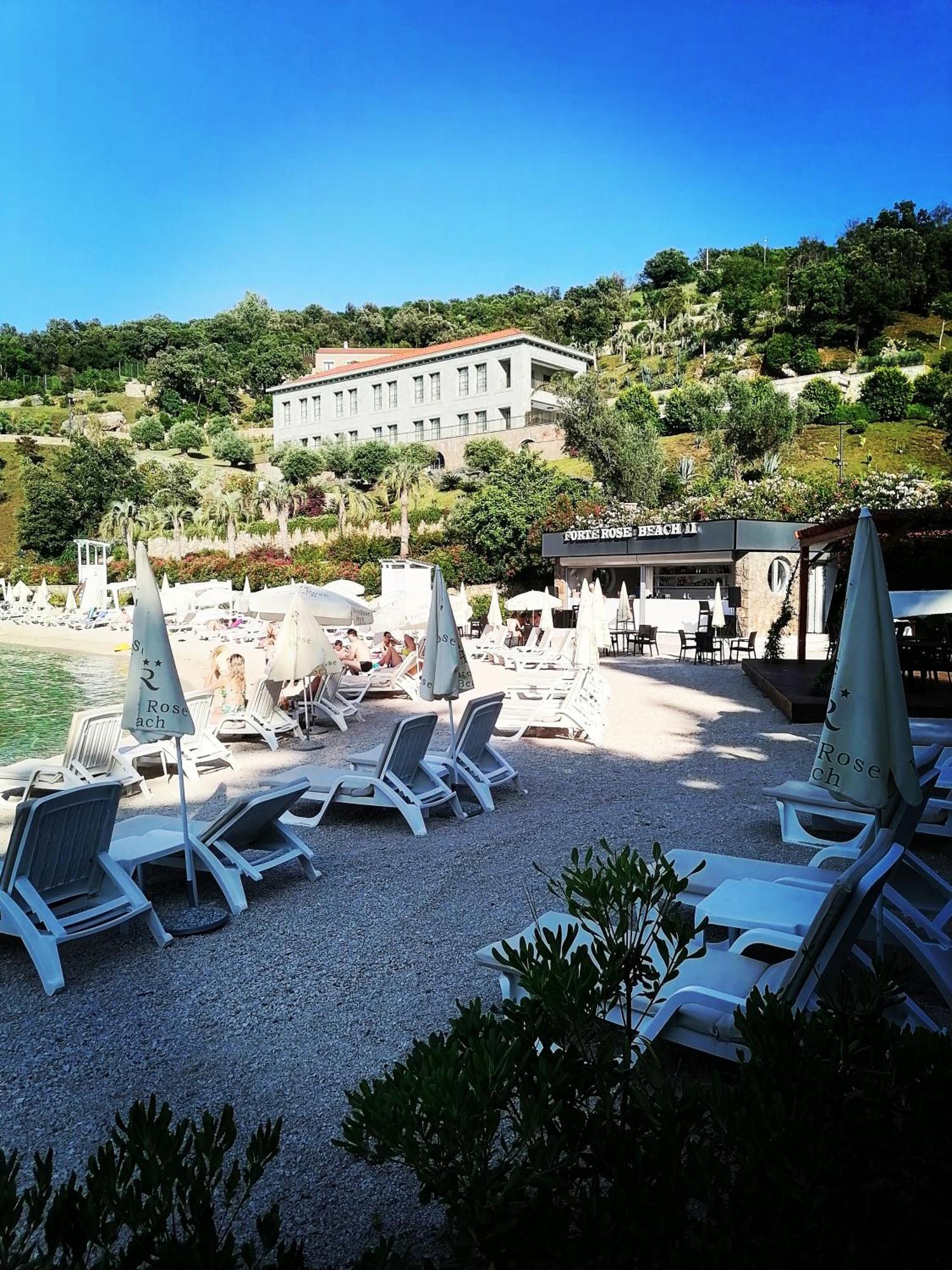 Glamping Peninsula Lustica Rose Tivat Exterior photo