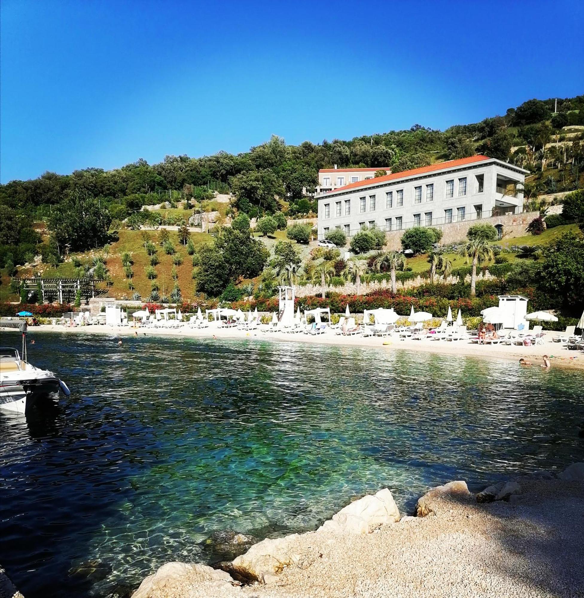 Glamping Peninsula Lustica Rose Tivat Exterior photo